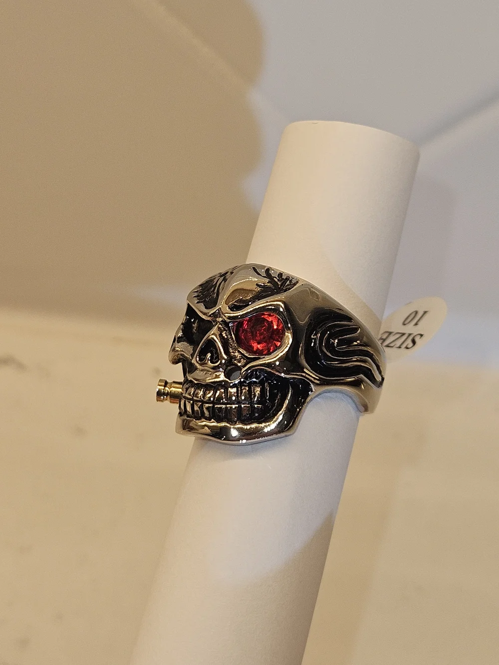 Mens Gothic Skull Ring. Size 10 NEW